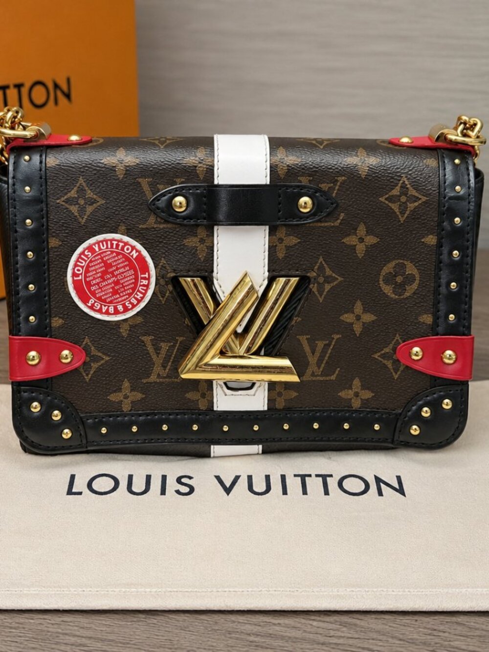 Authentic Louis Vuitton Epi Twist Leather MM Complice Trunk shoulder bag